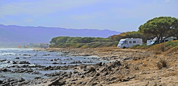 Toller freier Stellplatz am Meer – Budoni